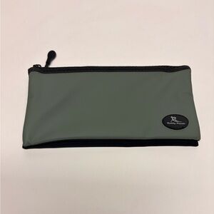 Buddy Pouch beltless magnetic horizontal pouch
